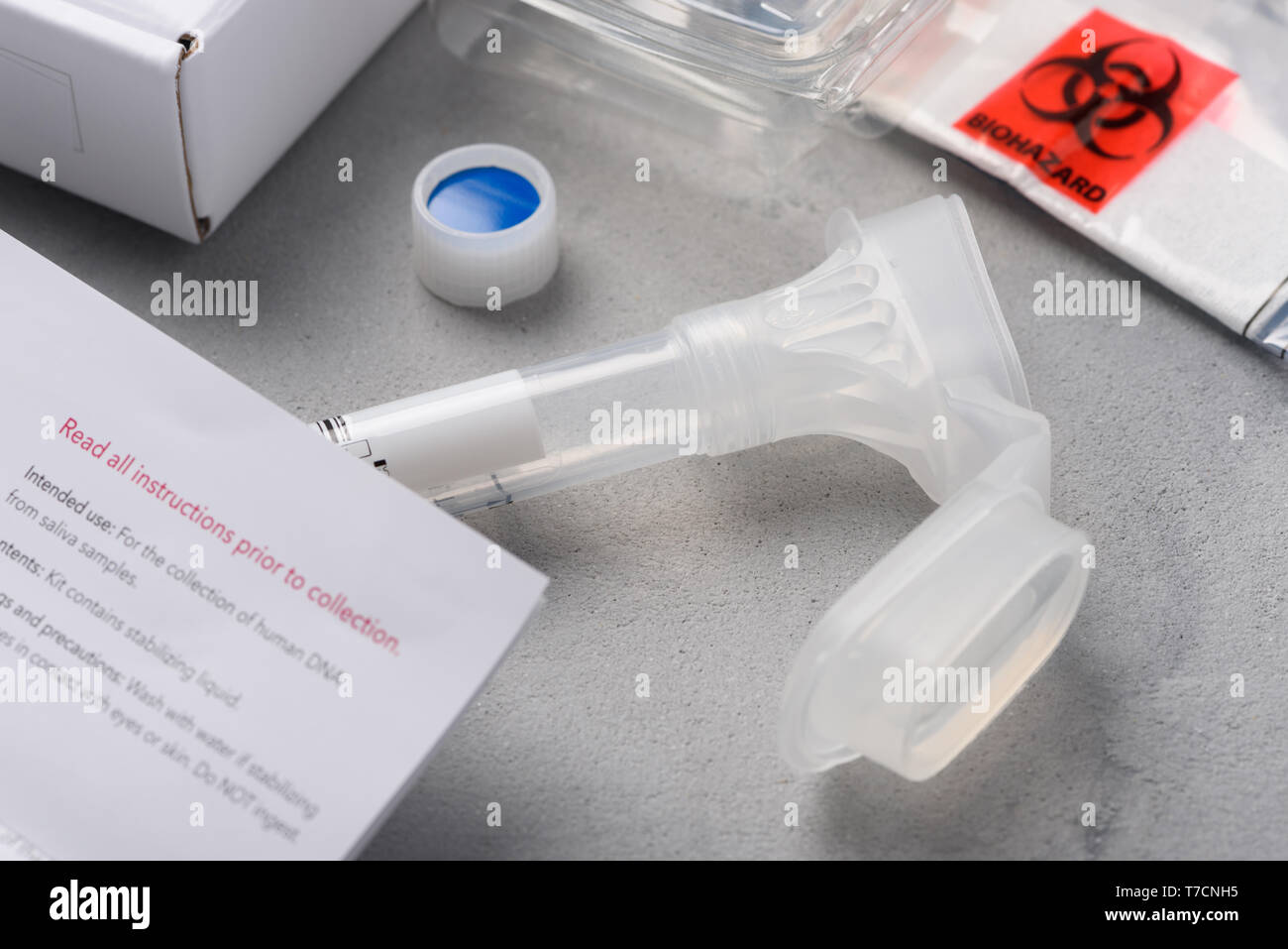 DNA-Genom Speichel Verbraucher genetische Geschlecht Sammlung kit Stockfoto