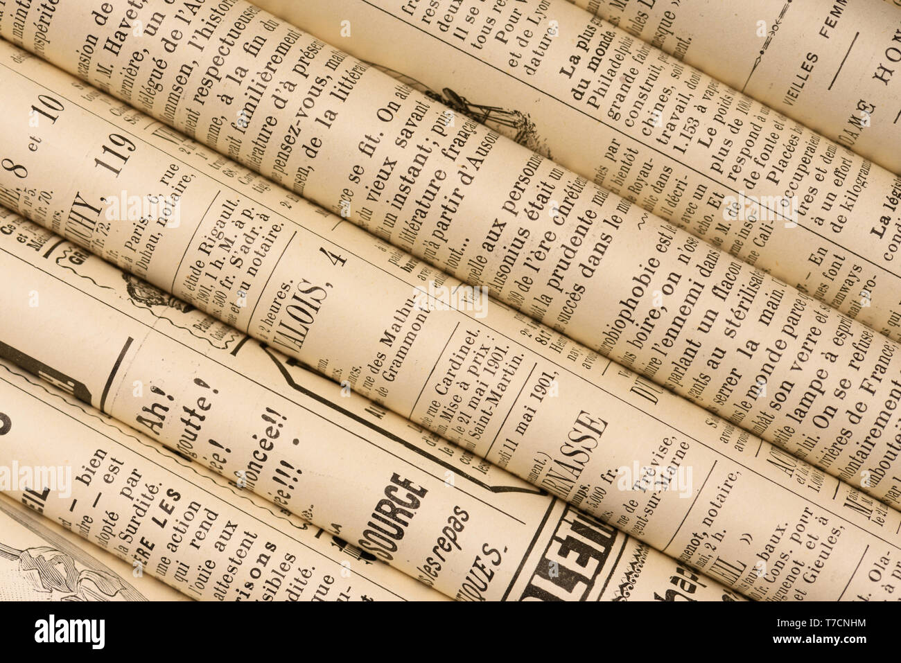 Kiew, Ukraine - 17. Oktober 2018: Gefaltet antiken französischen Zeitschrift L Abbildung kann von April 1901 mit Nachrichten und retro Werbung. Illustrative editoria Stockfoto