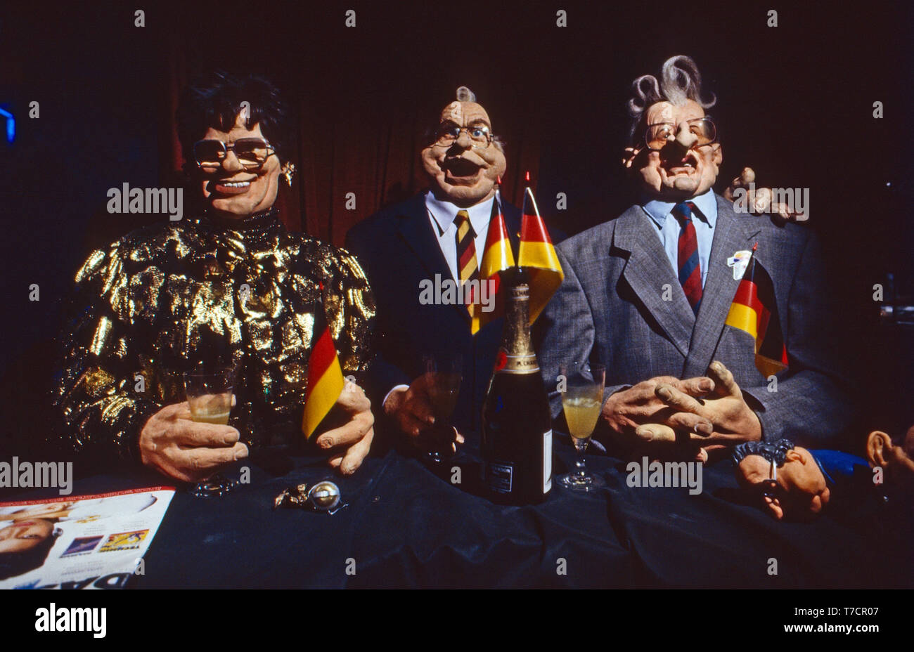 Hurra Deutschland, Polisatire mit Puppen, Deutschland 1989 - 1991, Puppen Rita Süssmuth, Helmut Kohl und Hans Jochen Vogel Stockfoto