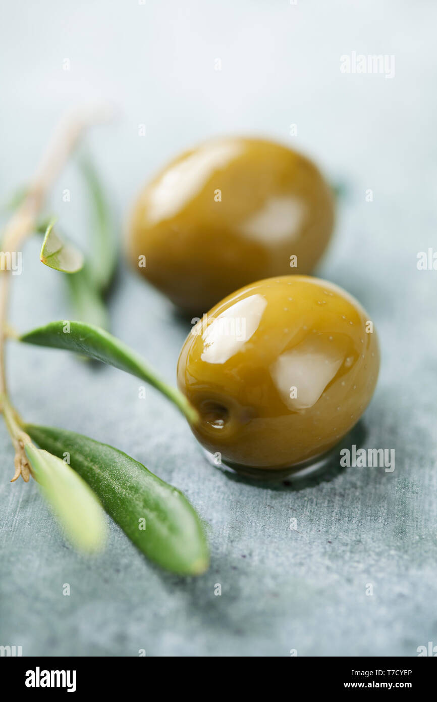Grüne Oliven Stockfoto