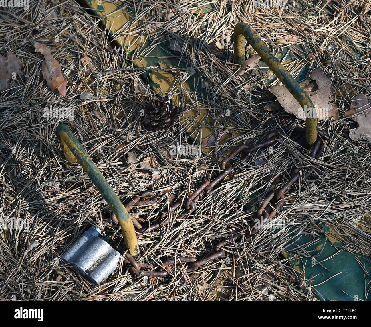 Protzel Ot Harnekop, Deutschland. 06 Apr, 2019. 06.04.2019, Brandenburg, Prototyp Ot Harnekop: Es gibt mehrere Notausgänge auf dem Gelände der Atombunker Harnekop. Auf drei Etagen 30 Meter unter der Erde, der DDR-Verteidigungsminister wollte sich mit seinem Obersten Befehlshaber im Falle eines Krieges zu verankern. Der derzeitige Eigentümer hat die Website und die Bunker zu verschiedenen Mietern, die im Streit um die Nutzungsrechte vergeben. Foto: Bernd Settnik/dpa-Zentralbild/ZB | Verwendung weltweit/dpa/Alamy leben Nachrichten Stockfoto