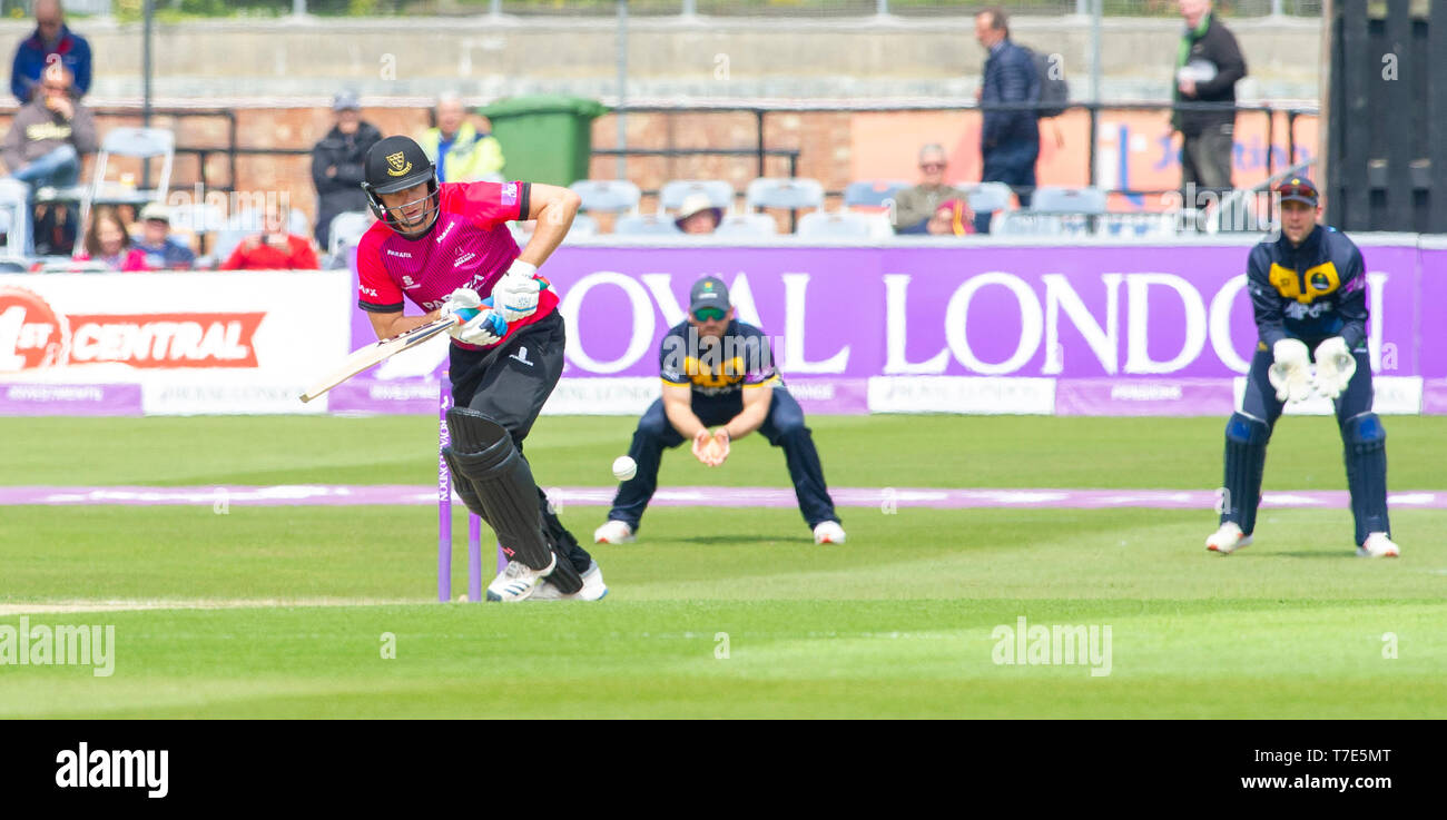 Brighton, UK. 7. Mai 2019 - Lukas Wright schlagen für Sussex Haie während der Royal London eintägiger Pokalspiel zwischen dem Sussex Haie und glamorgan an der 1. zentralen County Boden in Hove. Foto: Simon Dack/Alamy leben Nachrichten Stockfoto