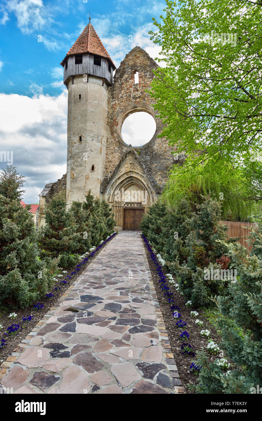 Ruinen Eines Alten Klosters Stockfotos und -bilder Kaufen - Alamy