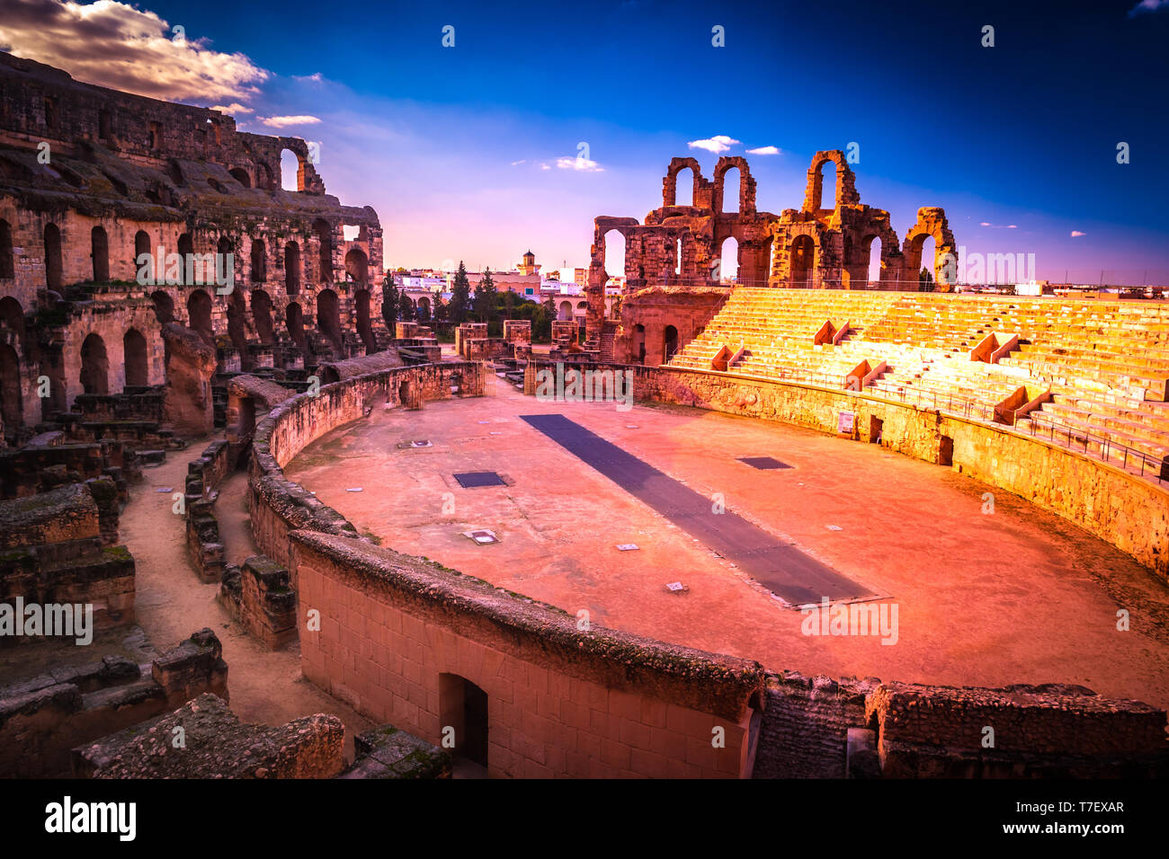 Das römische Amphitheater von thysdrus in El Djem oder El-Jem, einer Stadt in der Provinz von Mahdia Tunesien. Eine der Hauptattraktionen in Tunesien und im Norden ein Stockfoto