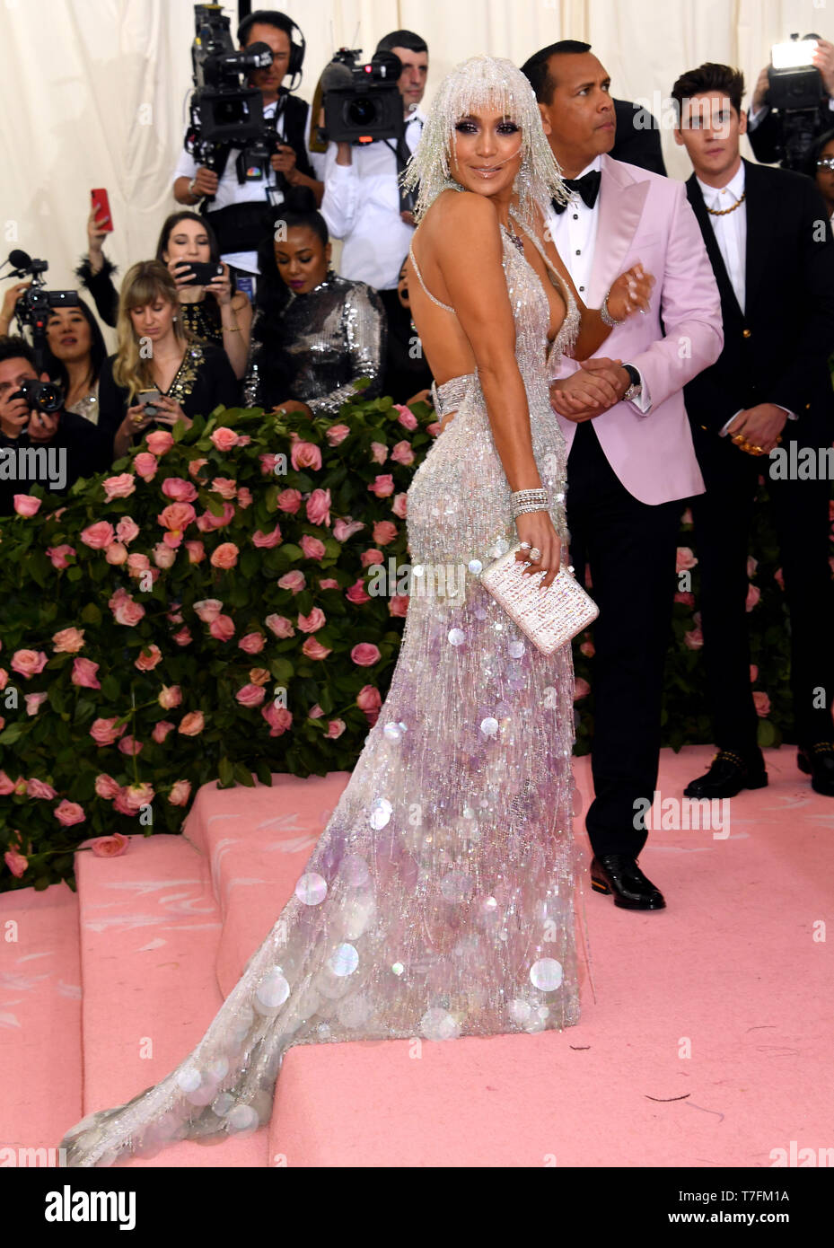 Jennifer Lopez und Alex Rodriguez an das Metropolitan Museum der Kunst Kostüm Institut Benefiz-gala 2019 in New York, USA. Stockfoto