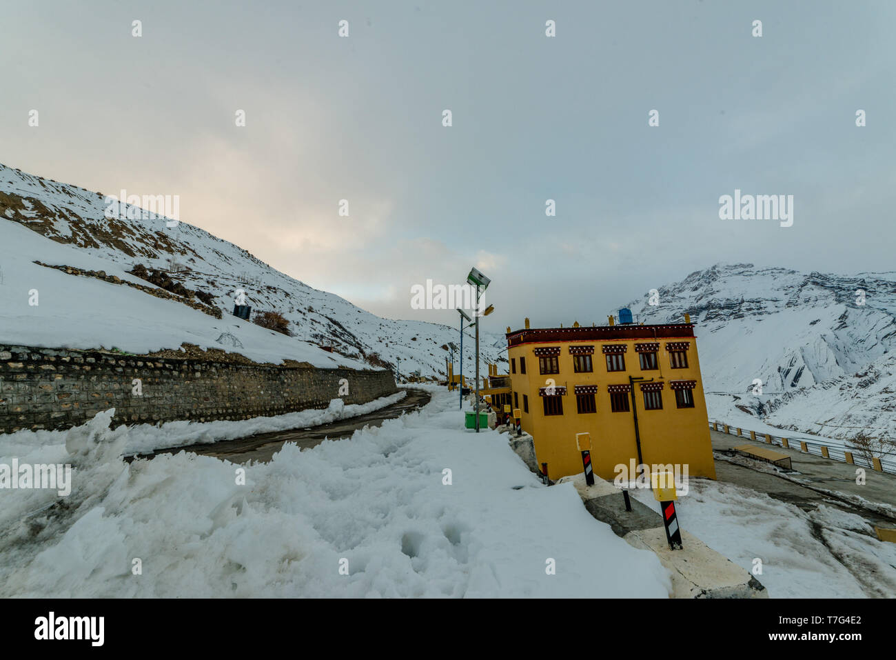 Spiti, Himachal Pradesh, Indien - März 24, 2019: Foto von dhankar Kloster im Himalaya Stockfoto