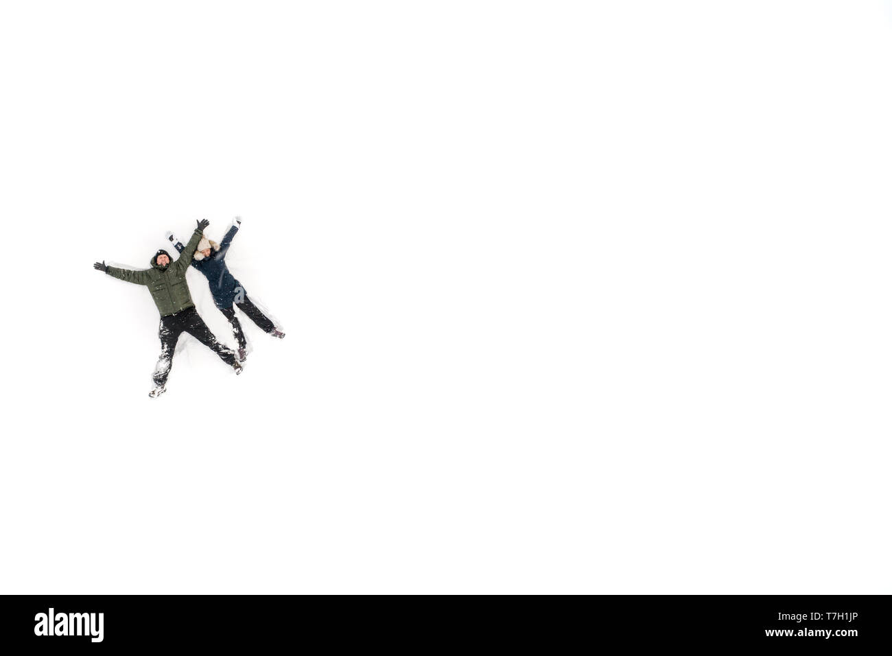 Luftbild von ein glückliches Paar, das Spaß am Weißen jetzt Stockfoto