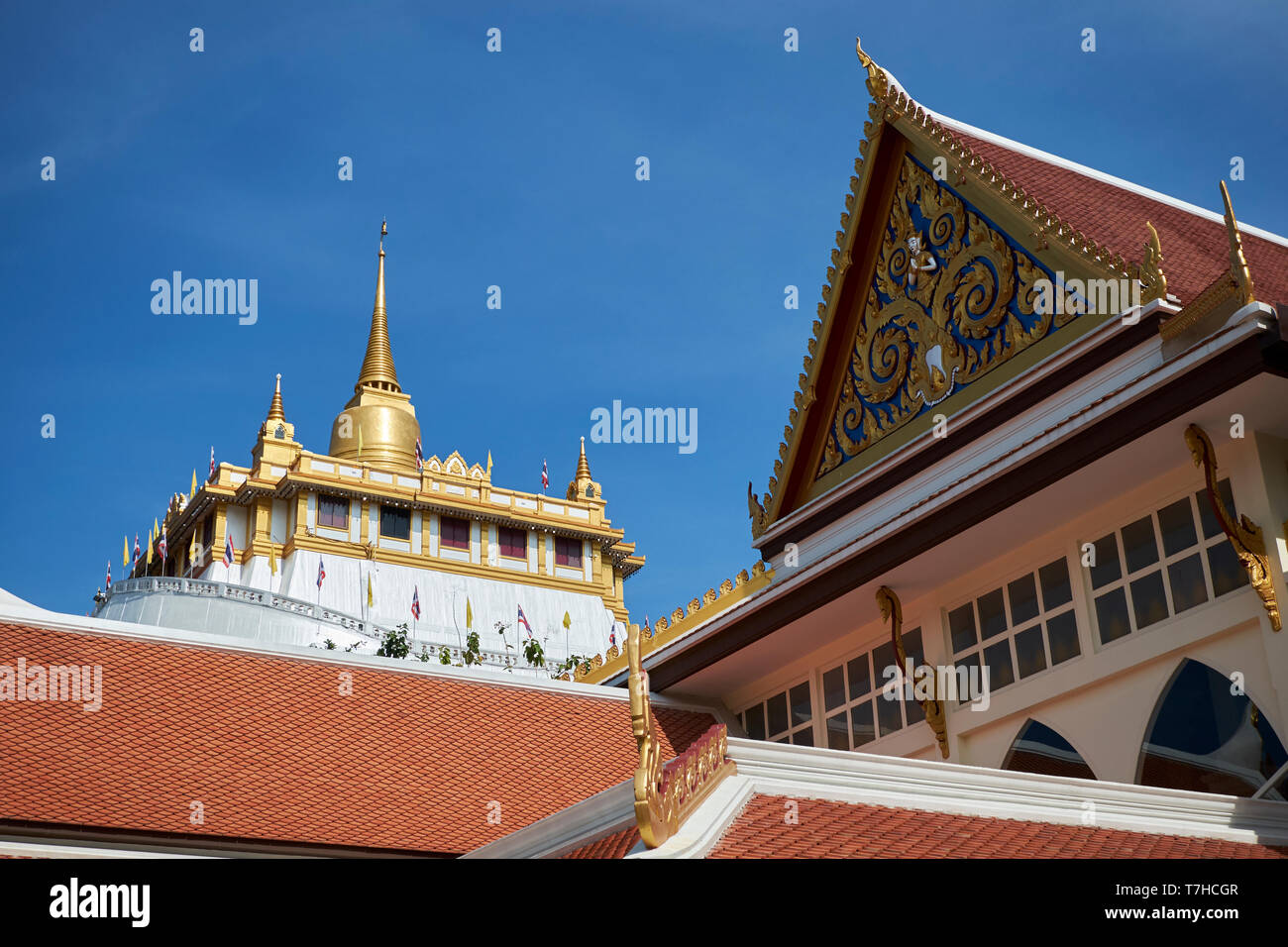 Die berühmten Goldenen Berg Tempel bei Sonnenaufgang in Bangkok, Thailand. Stockfoto