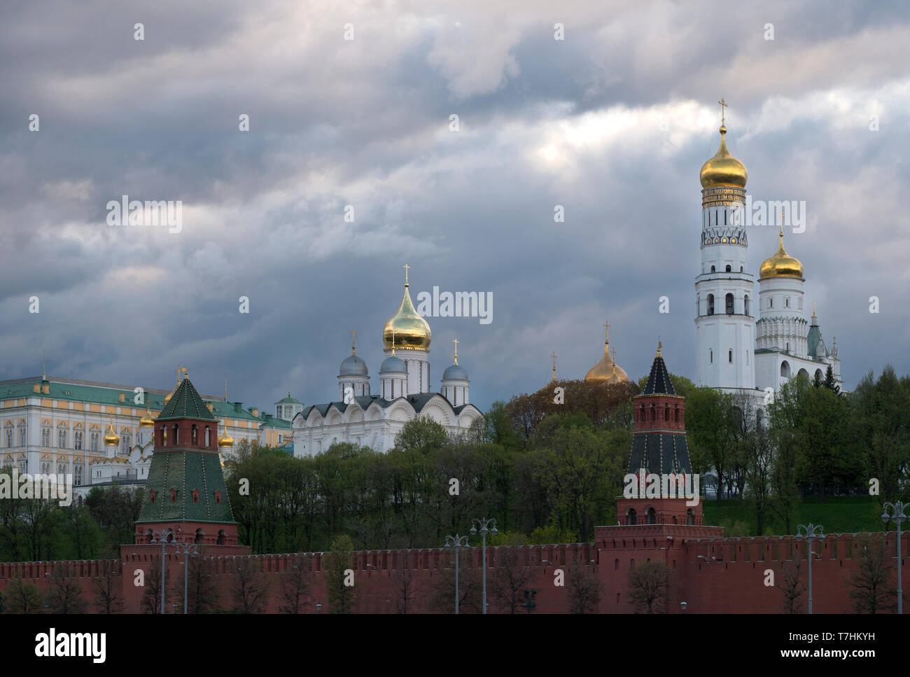 Blick auf den Kreml Moskau Russland President Palace und Komplexe der Kirchen. Stockfoto