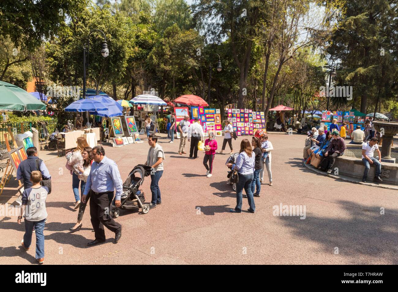 Mexiko, Mexiko City, San Angel District, San Jacinto Square, Künstler Ausstellung Stockfoto