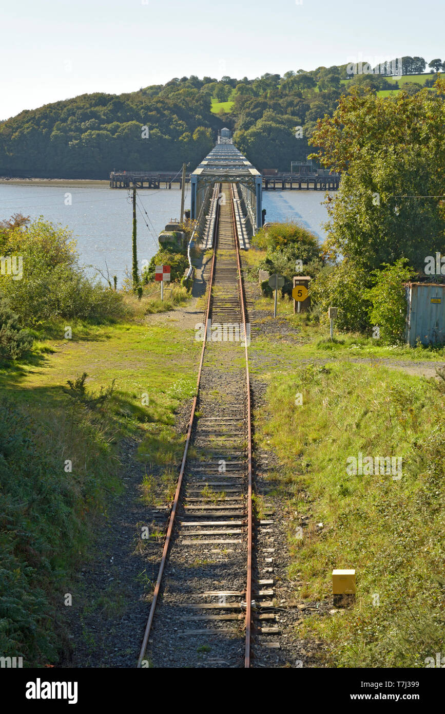 Eisenbahnbrücke über den Fluss Barrow Stockfoto