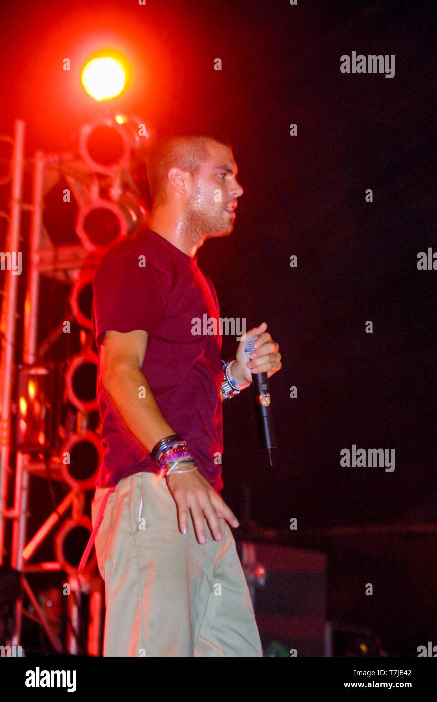 Alien Ant Farm auf der abendlichen Sitzung der Bühne des Reading Festival 2001. Stockfoto