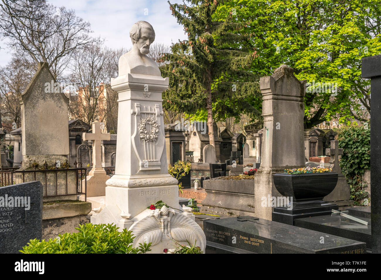 Grabmal des Dichters Heinrich Heine auf dem Pariser Friedhof Cimetiere de Montmartre Paris, Frankreich | Grab des deutschen Dichters Heinrich Heine, Mont Stockfoto