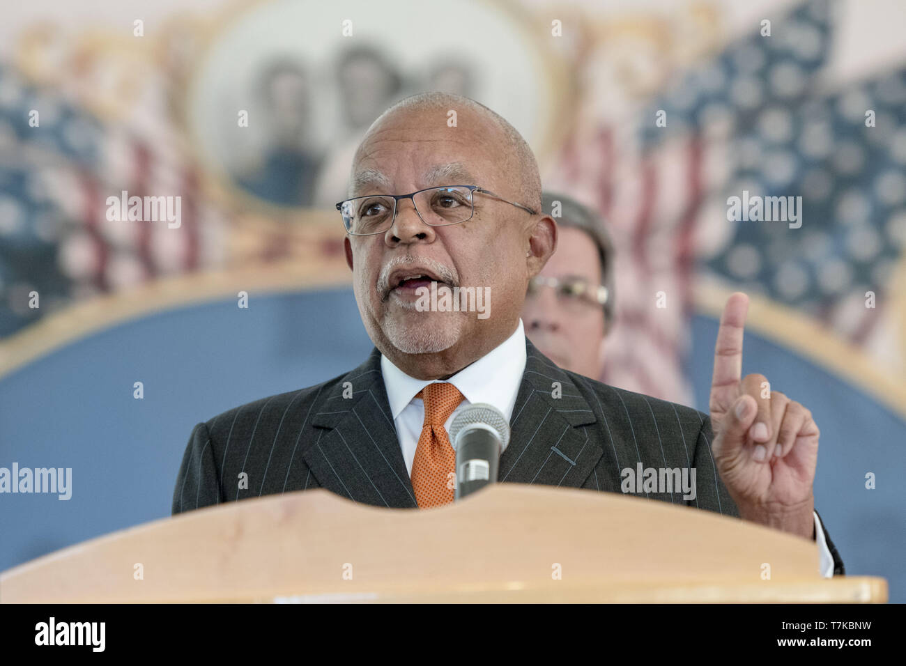 Philadelphia, Pennsylvania, USA. 7. Mai, 2019. Das National Constitution Center Eröffnung der permanenten Bürgerkrieg und Wiederaufbau Ausstellung in Philadelphia Pa Henry Louis Gates jr., Professor, Historiker und Filmemacher, bei der Eröffnung der Ausstellung Credit: Ricky Fitchett/ZUMA Draht/Alamy leben Nachrichten Stockfoto