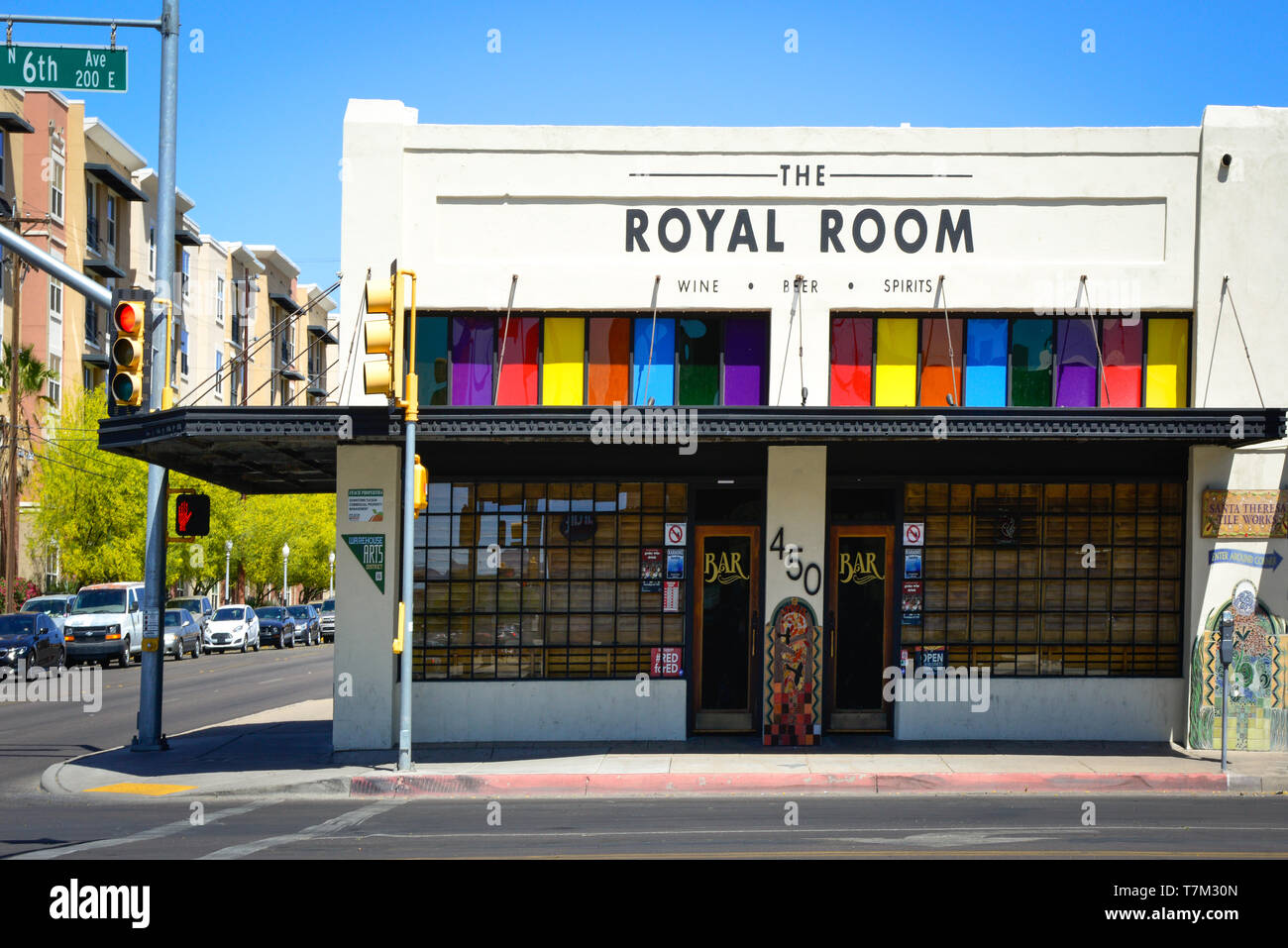 Das Äußere des bunten Royal Zimmer Bar an der Ecke der Ferro und 6. Avenue in der historischen Innenstadt, Warehouse Arts District in Tucson, AZ Stockfoto