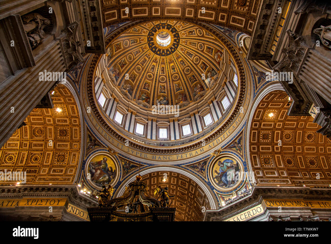 Innenraum der Basilika St. Peter im Vatikan, oder einfach St. Peter Basilika, Rom, Italien Stockfoto