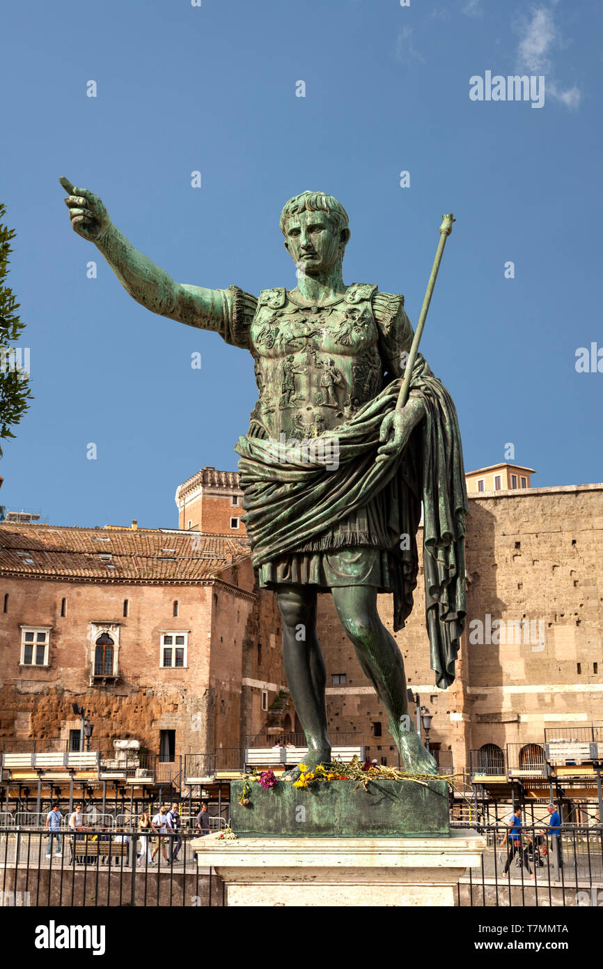 Juius Caesar Statue in Rom, Italien. Stockfoto