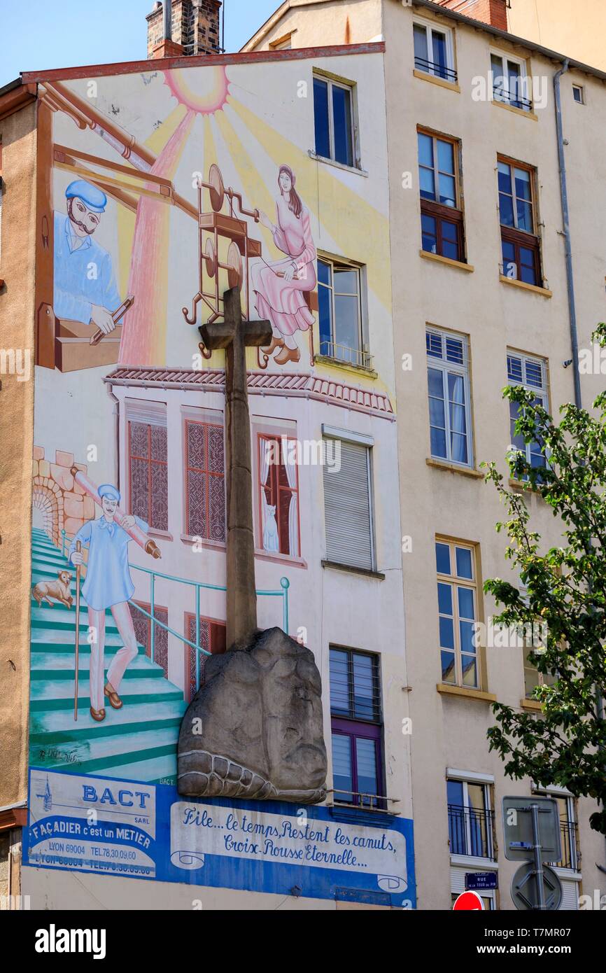 Frankreich, Rhône, Lyon, 4. Arrondissement, Le Plateau Stadtteil La Croix Rousse, Georges Kluber klettern, bemalte Wand zur Ehre der canuts mit ihren Motto: Datei ..... Zeit, bleiben die canuts, überqueren Sie die Ewige redhead... Stockfoto