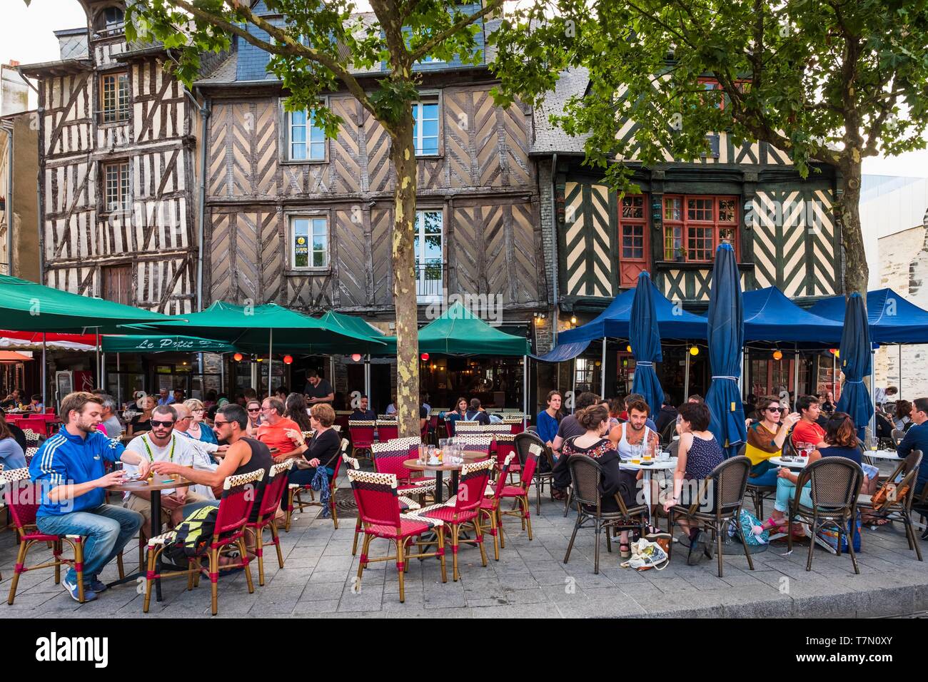 Frankreich, Ille-et-Vilaine, Rennes, Sainte-Anne Platz mit 16. und 17. Jahrhunderts gesäumt mit Fachwerkhäusern Stockfoto