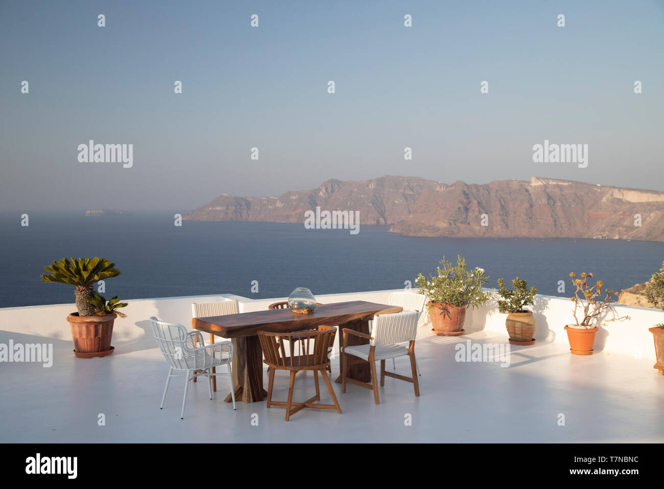 Griechenland, Kykladen, Santorini (Thira), Ia (Oia) und Caldera von Santorin Stockfoto