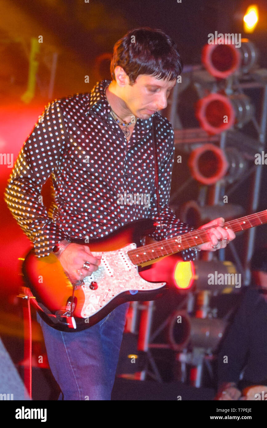 Jonathan Donahue in Mercury Rev auf dem Reading Festival 2001, Reading, England, Vereinigtes Königreich. Stockfoto