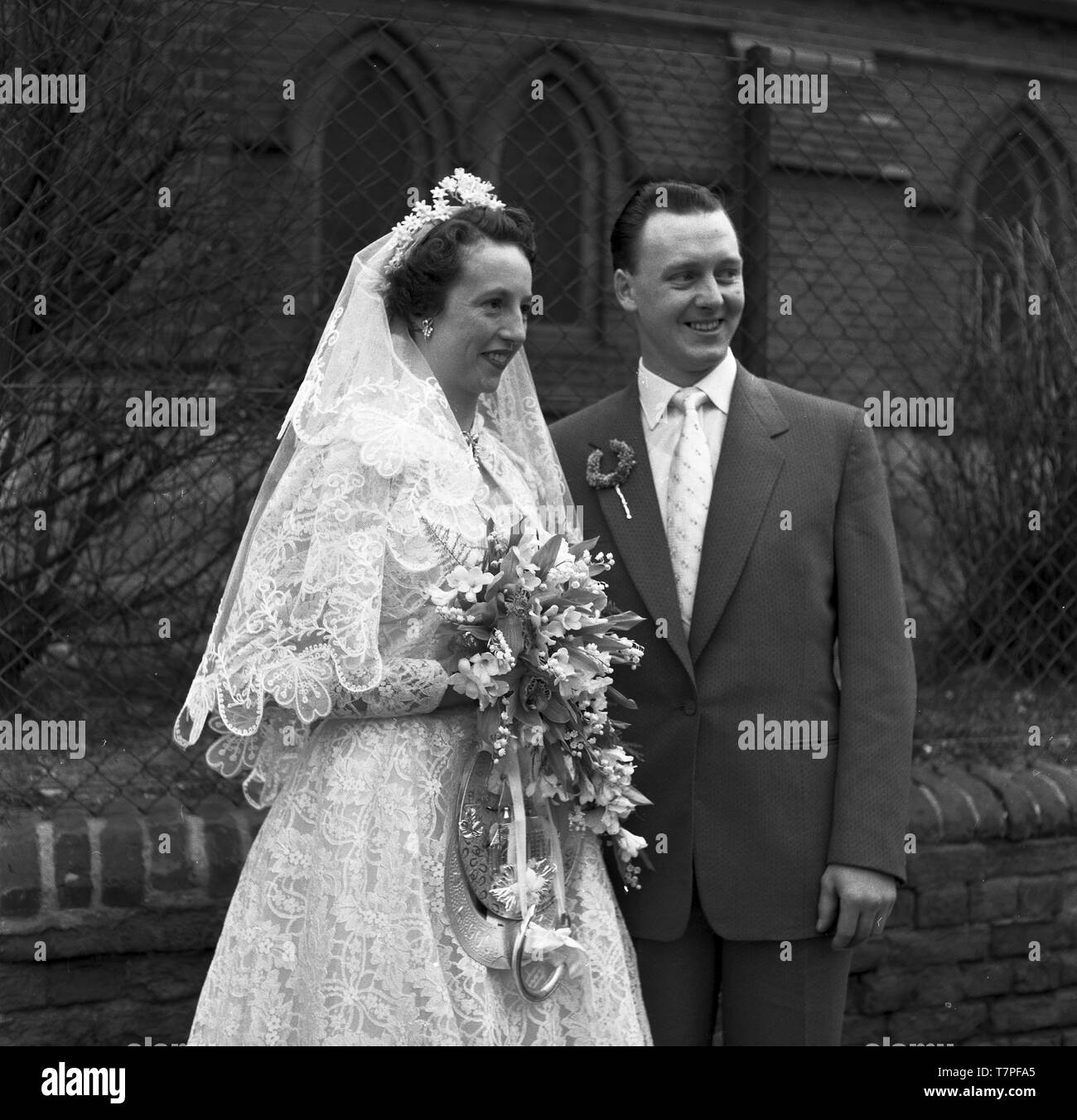 Die Hochzeit von Herrn und Frau Lloyd, 202 ein Cassland Road, London, E8c 1965. Foto von Tony Henshaw Stockfoto