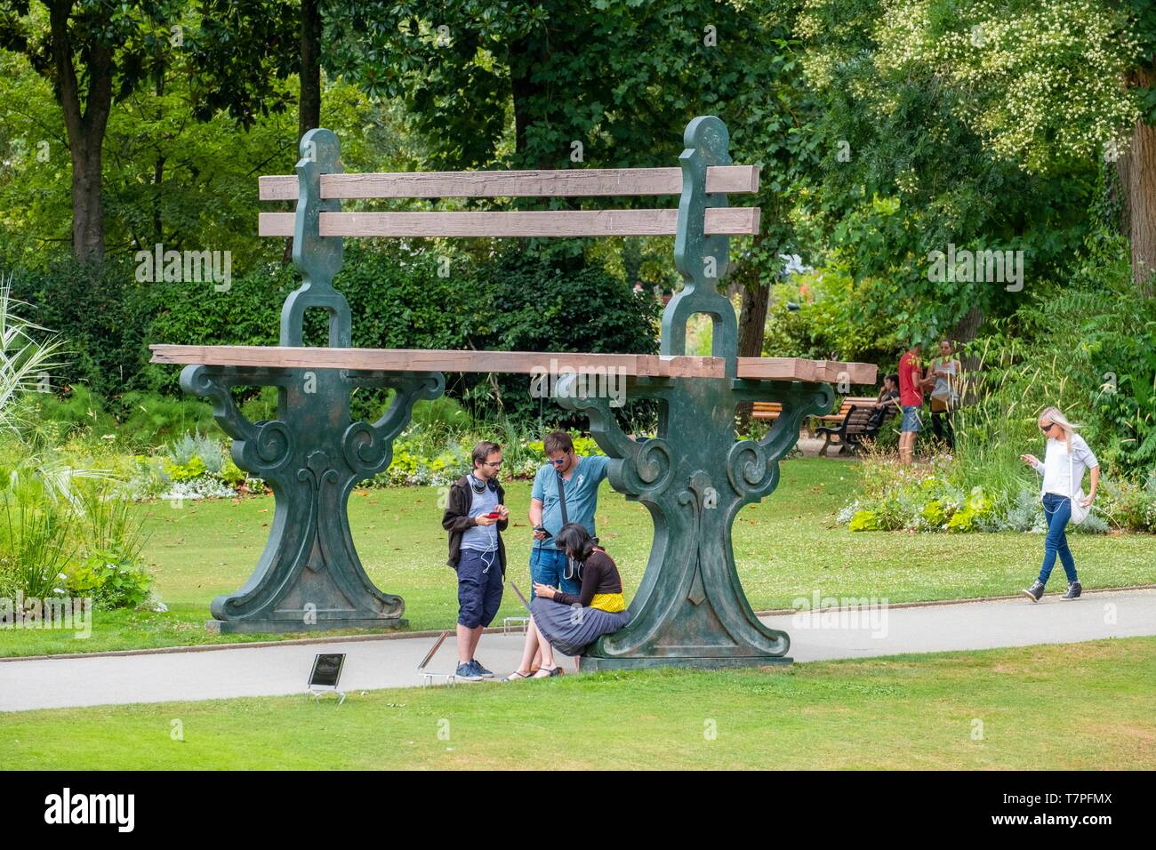 Frankreich, Pays de La Loire, Nantes, der Jardin des Plantes, die Ponti riesige Sitzbank Stockfoto