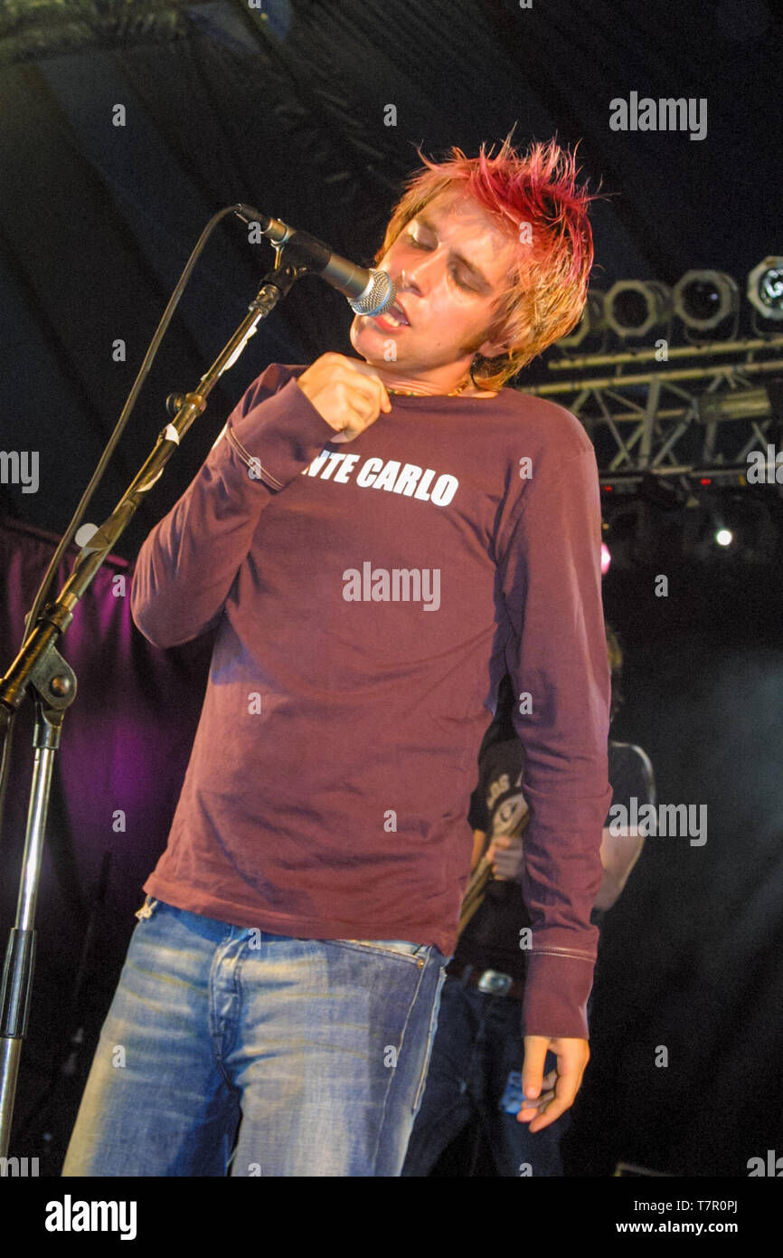 Ben Gautrey mit der Cooper Temple Clause im Reading Festival 2001 Stockfoto