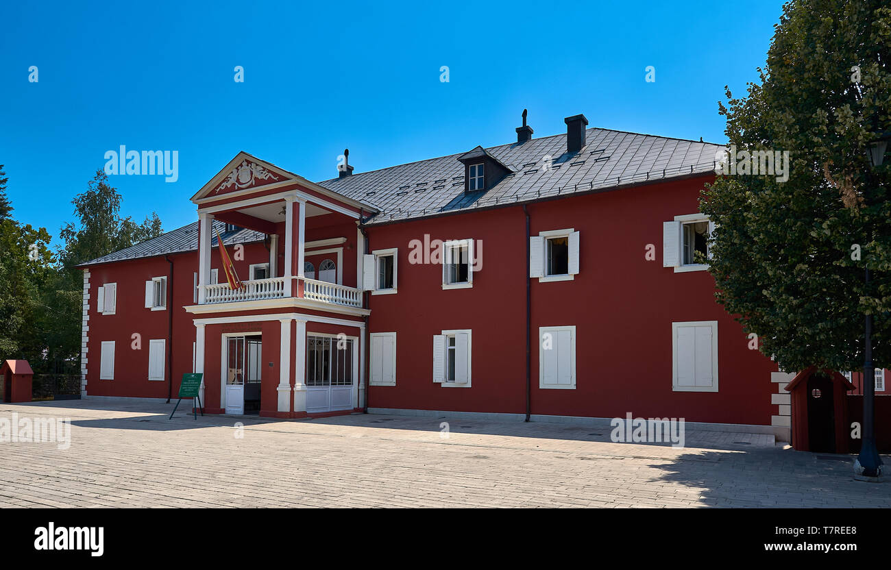 Cetinje, Montenegro - 10. August 2017: National Museum von Montenegro, ehemalige Palast von König Nikola I., 19. Jahrhundert, Sehenswürdigkeiten Stockfoto