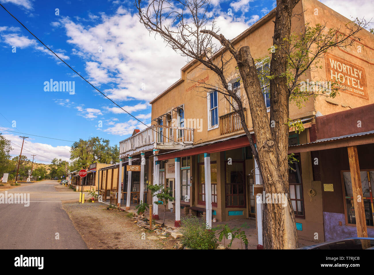 Abgebrochene Wortley Hotel auf der Turquoise Trail in Los Cerrillos, New Mexico Stockfoto