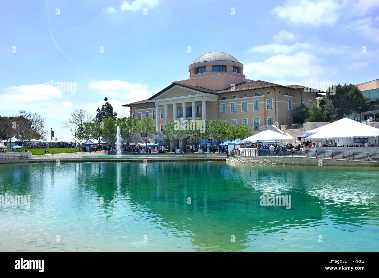 ALISO Viejo, Kalifornien, 4. Mai 2019: Gründer Hall an der Soka Universität während der 18. jährlichen Internationalen Festivals. Stockfoto