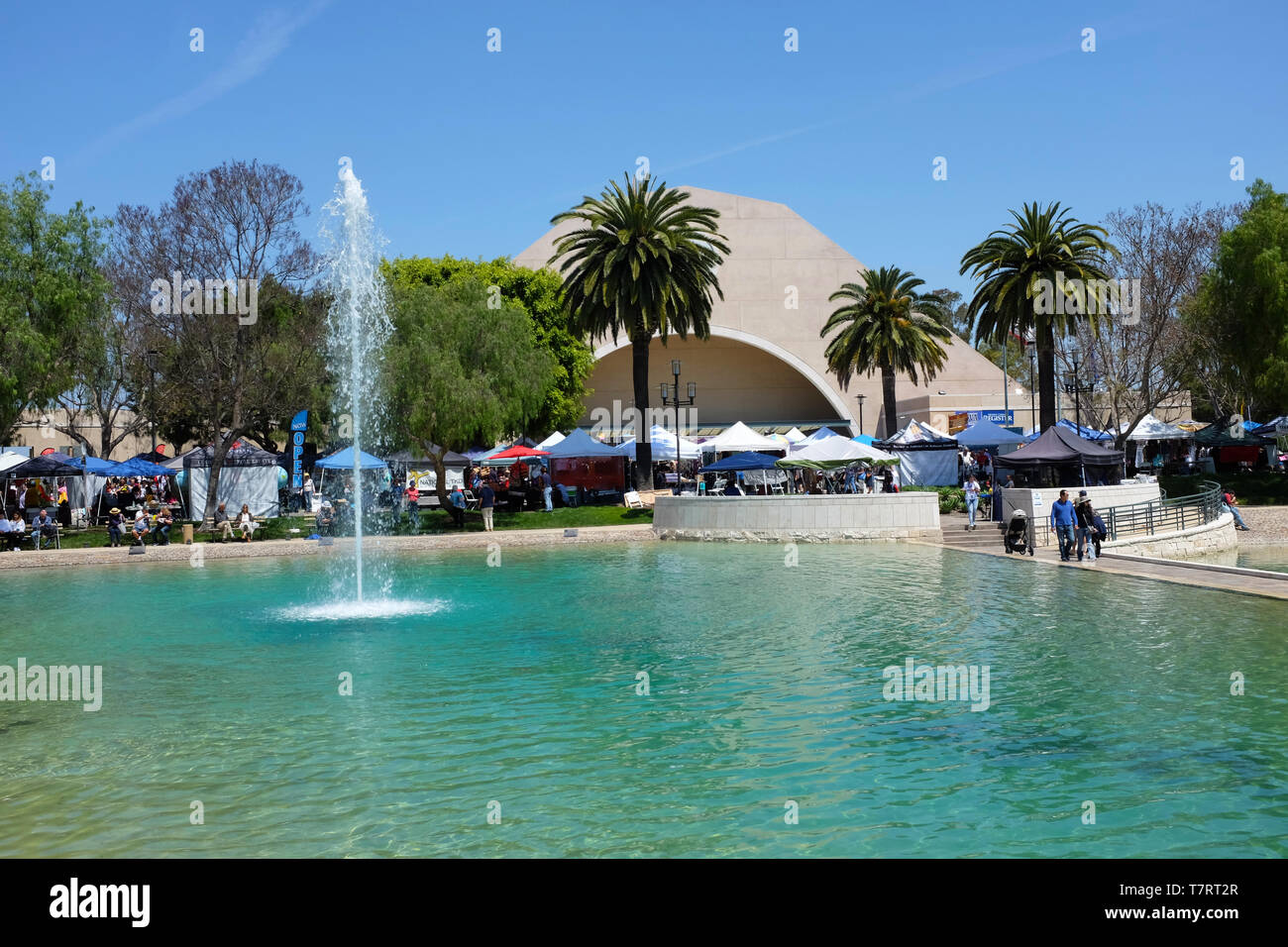 ALISO Viejo, Kalifornien, 4. Mai 2019: Frieden See Brunnen- und Erholungszentrum während des 18. internationalen Festival. Stockfoto