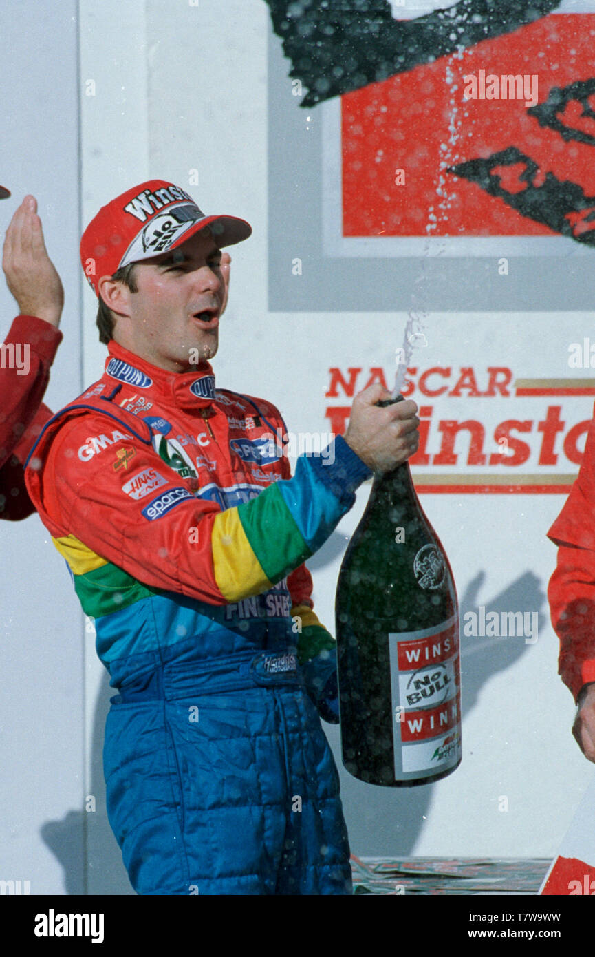 Jeff Gordon feiert den Gewinn der 1998 NASCAR Daytona 500 Daytona International Speedway Stockfoto