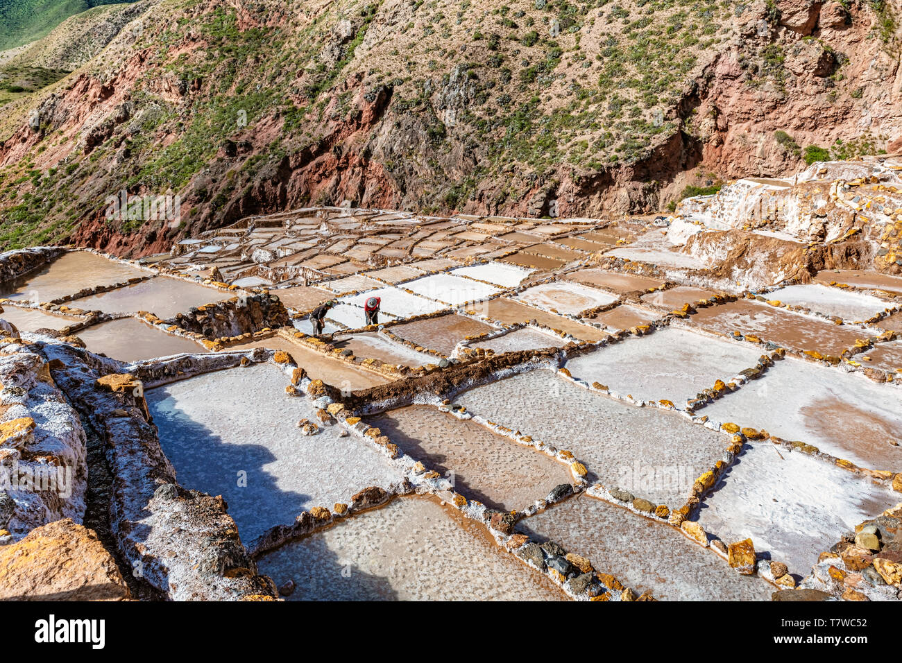 Blick auf Salinas de Maras, Salz Verdunstung Teich auch genannt Salzminen in der Nähe der Stadt von Maras im Heiligen Tal der Inkas und in der Nähe von Cusco in Stockfoto
