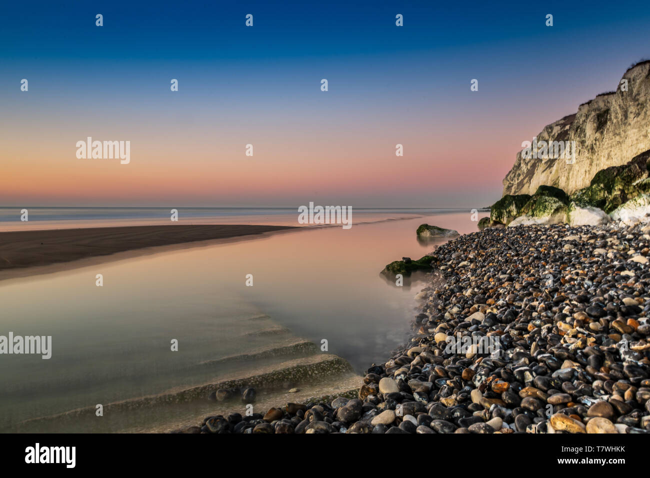 Sonnenuntergang am Strand von Escalles, Frankreich Stockfoto