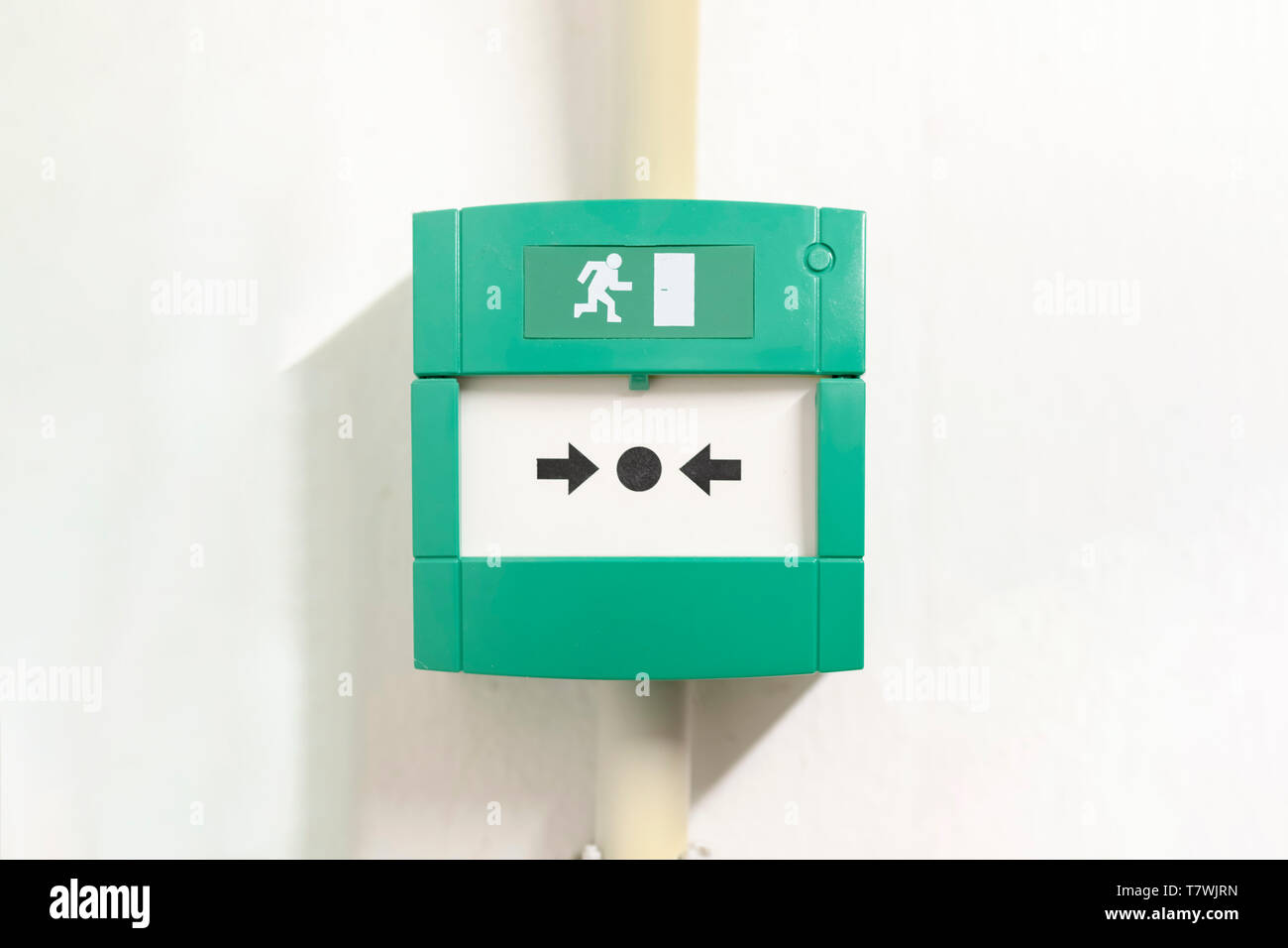 Not-aus-Taster, Sicherheitsschalter deaktivieren und die Tür im Notfall Flucht aus Feuer zu öffnen. Stockfoto