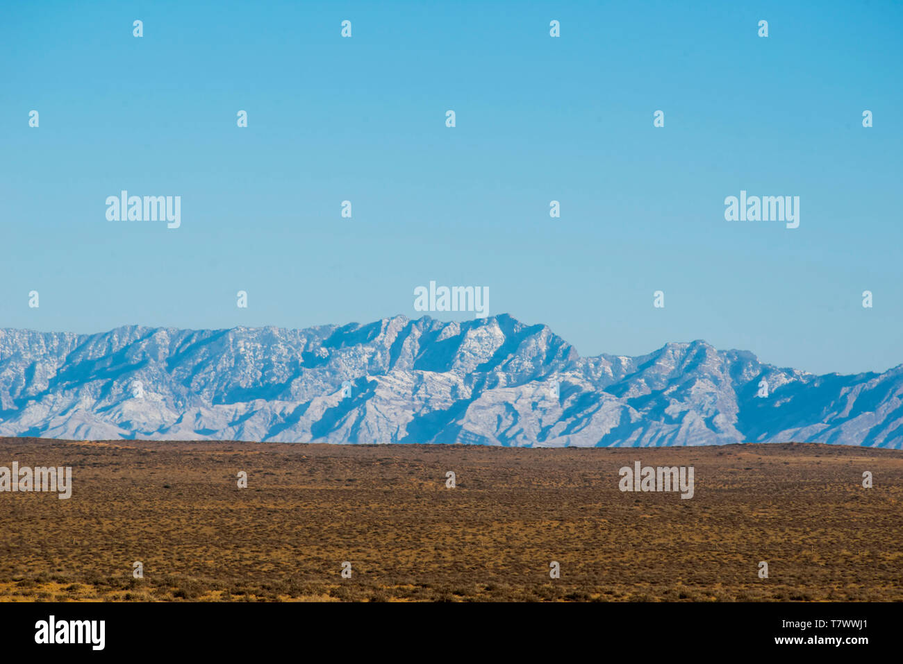 Wüste Gobi und Gipfeln, Helan Berge, Western der Inneren Mongolei, China. Stockfoto