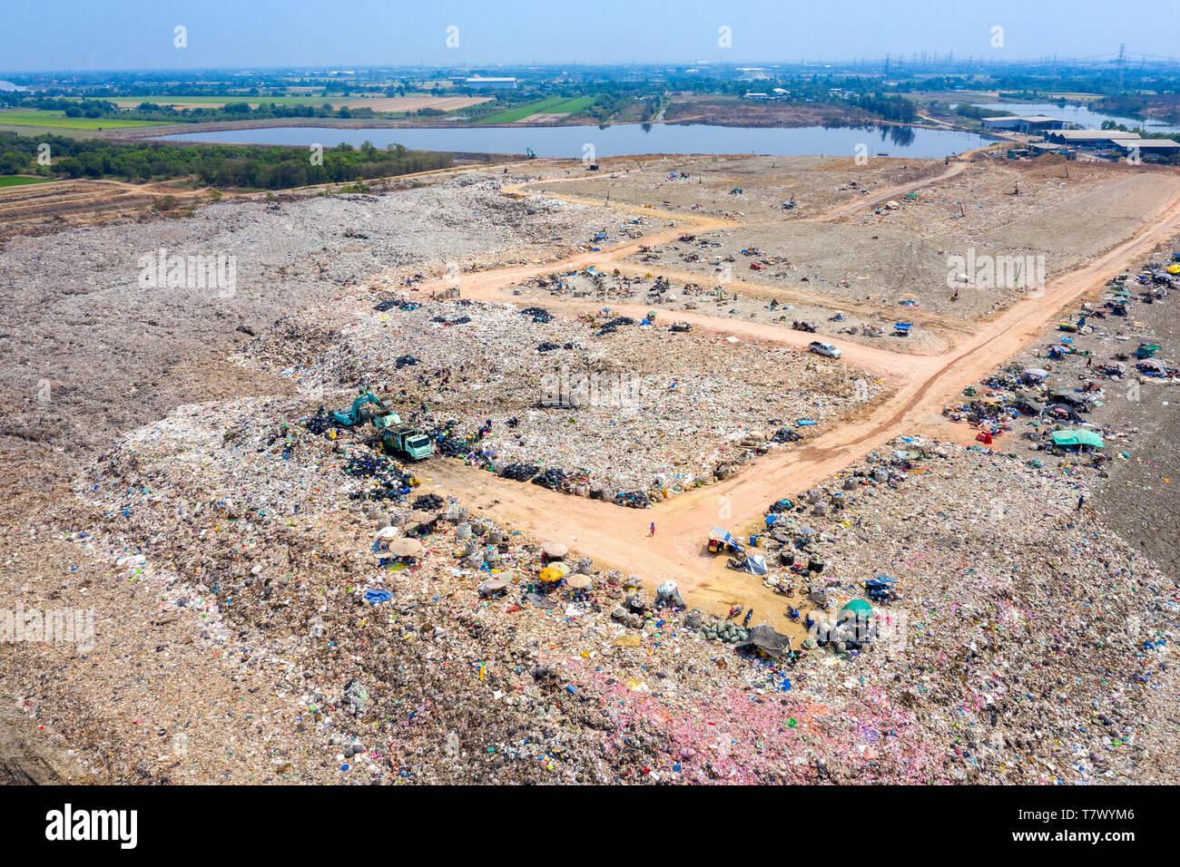 Luftaufnahme von großen Deponie. Abfälle Müllkippe. Stockfoto