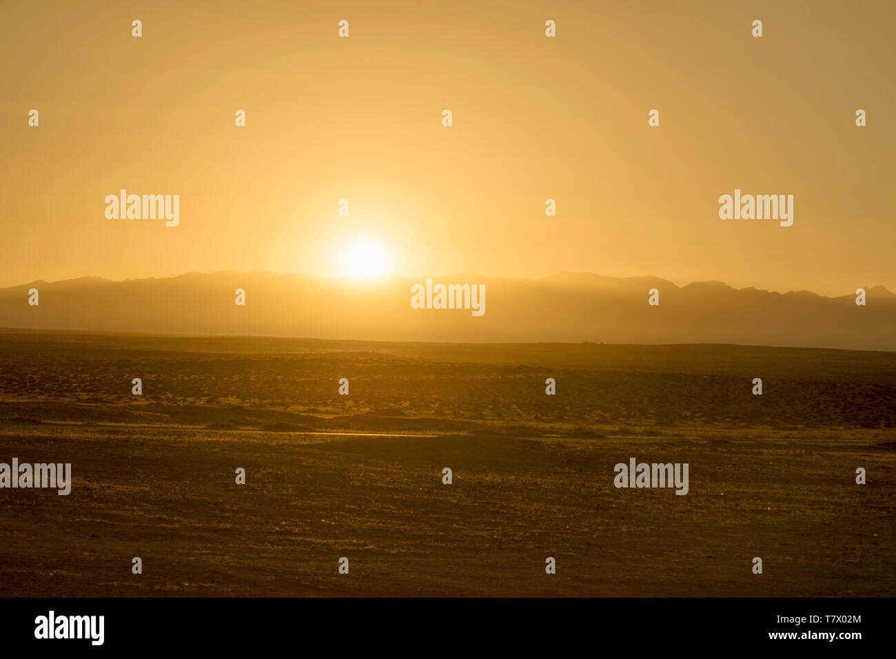 Sonnenaufgang in Helan Mountain, der Inneren Mongolei, China. Stockfoto
