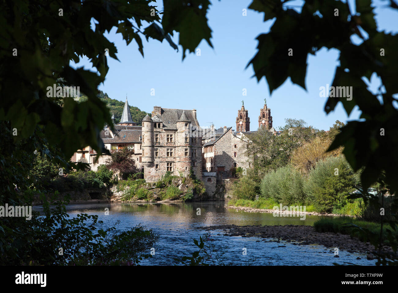 Dorf von Espalion (Südfrankreich), in der Eure Abteilung, am Ufer des Flusses Lot, der Jakobsweg (Santiago de Compostela), "Voie du Pu Stockfoto