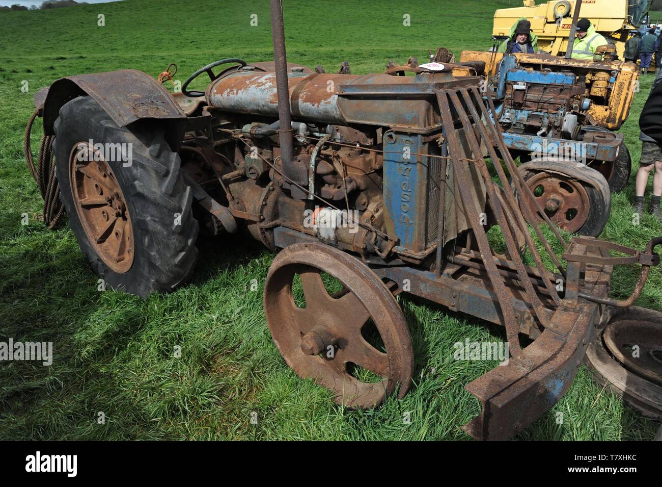 Vintage Fordson Traktoren zum Verkauf auf einem Bauernhof Auktion, Obere Venn Farm, Herefordshire Stockfoto