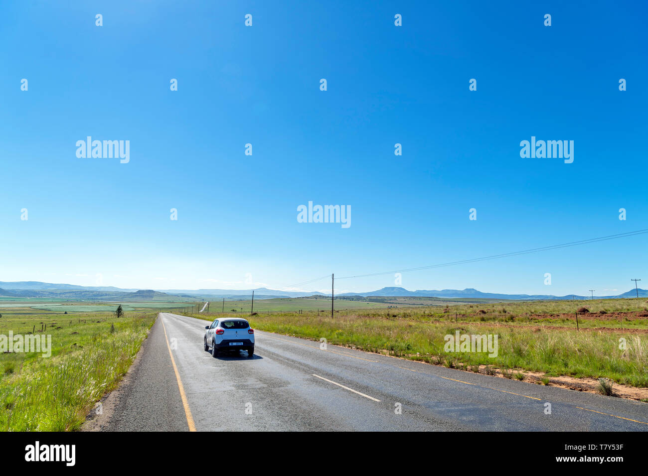 Auto fahren auf der A 34 Autobahn in der Nähe von Newcastle, KwaZulu-Natal, Südafrika Stockfoto