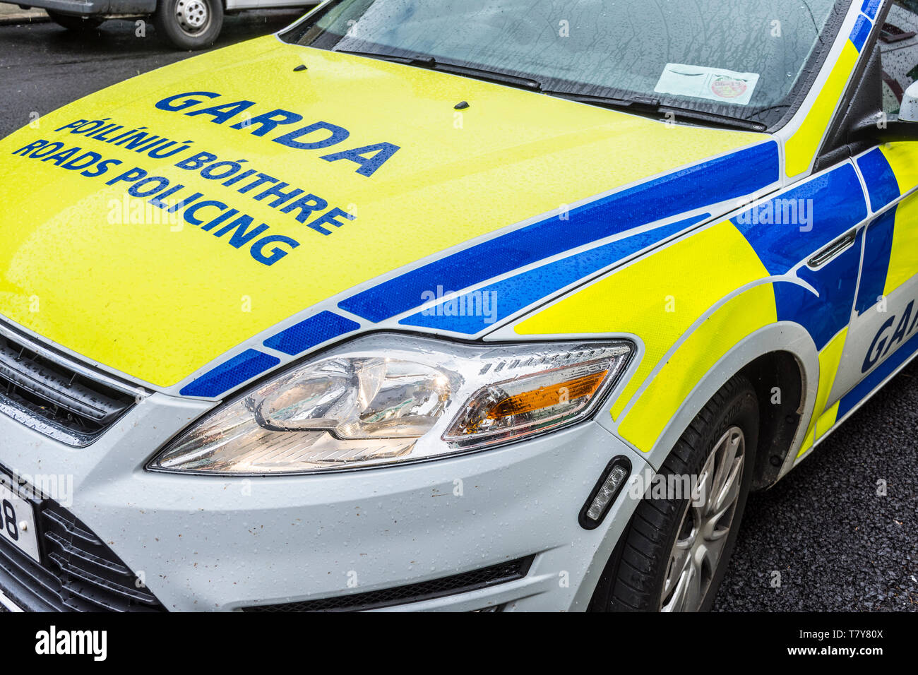 Ein Auto von Garda nationale Straßen Polizei Präsidium oder GNRPB. Die Straßen Polizei Einheit der Garda Síochána. Vor 2018 war es, als der Gardasee Traf bekannt Stockfoto