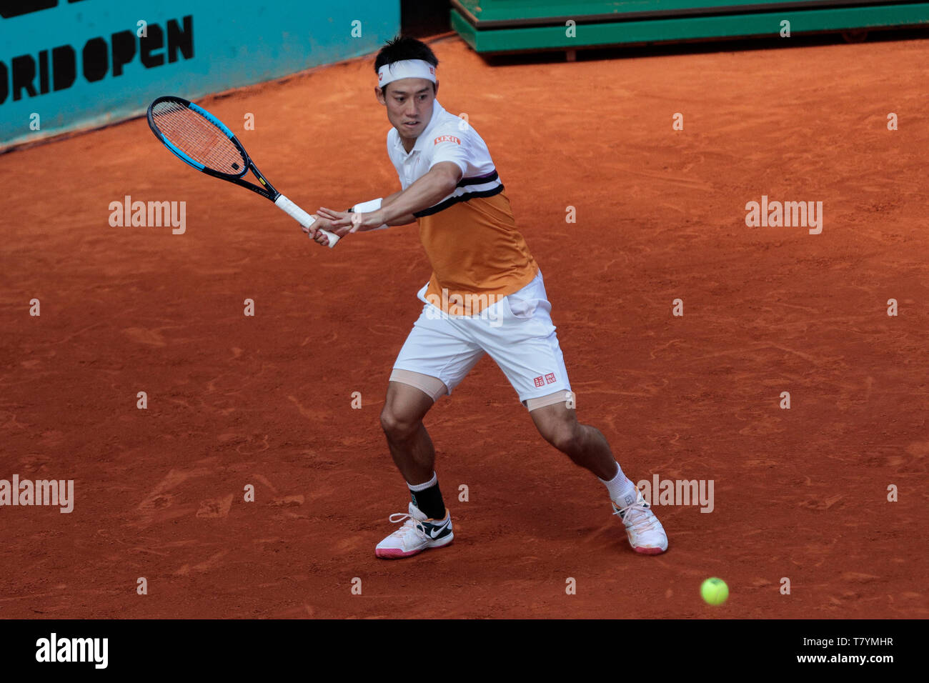 Kei Nishikori in Aktion während der Mutua Madrid Open Masters Match am Tag 7 bei Caja Magica in Madrid gesehen. Stockfoto