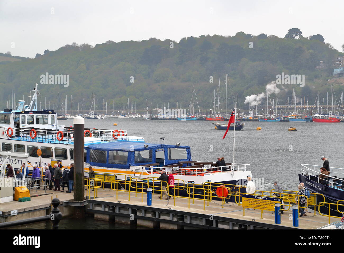 Dartmouth Riverboats Passagier Schiff an der Dartmouth pier Warten auf Kunden in Devon, Großbritannien Stockfoto