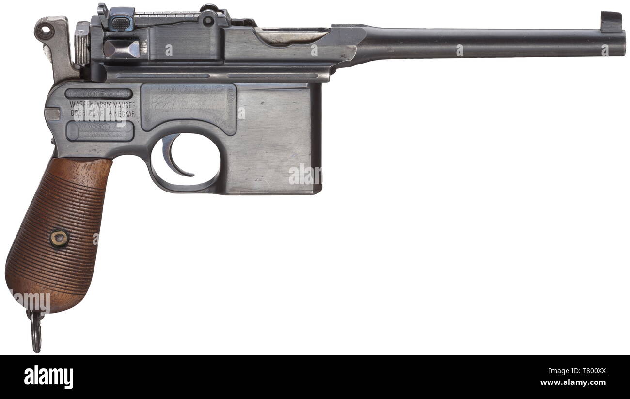 Eine Mauser C 96 'kommerziellen' der Kriegszeit, mit Imperial Akzeptanzzeichen und abnehmbarer lieferbar, cal. 7,63 mm, Nr. 391033. Übereinstimmende Nummern einschließlich Griff Panels. Fast hell Bohrung. Proof-markierten Double Crown/'U'. Tangente Kimme skaliert 50 - 1000. Standard Inschrift. Auf der rechten Seite des fass Gehäuse imperial Akzeptanz Krone/Gothic'. Komplette, original Finish mit minimaler Lagerbestand markiert. Kleine Teile gebläut. Hammer und Gehäuse eingraviert Grau. Nussbaum dunkel grip Panels. Original Schlüsselband. Mit passenden Abgeschlossen - nummerierte Nussbaum abnehmbare Lager, Körper mit, Additional-Rights - Clearance-Info - Not-Available Stockfoto
