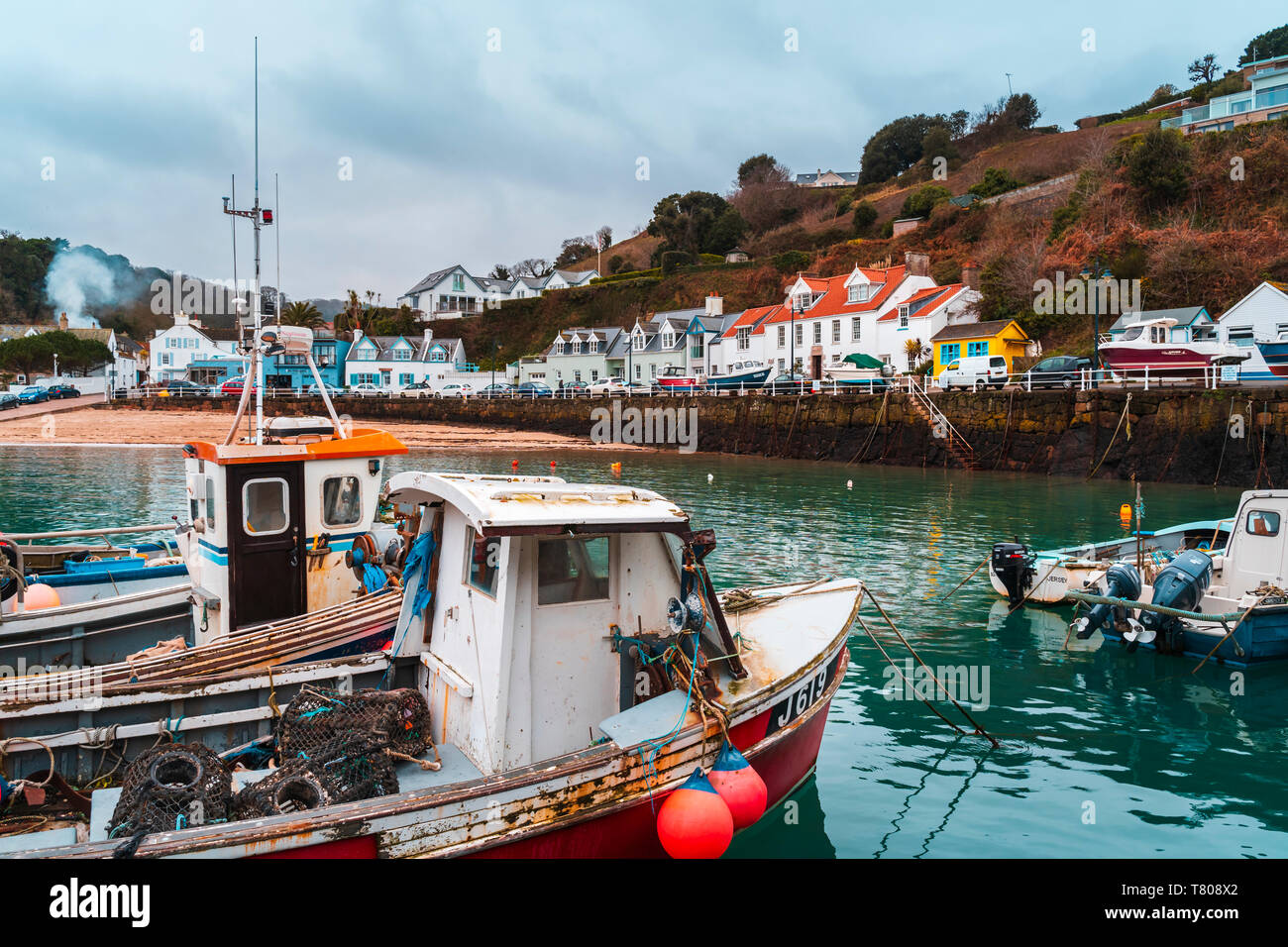 Boote bei Rozel Hafen, Jersey, Channel Islands, Großbritannien, Europa Stockfoto
