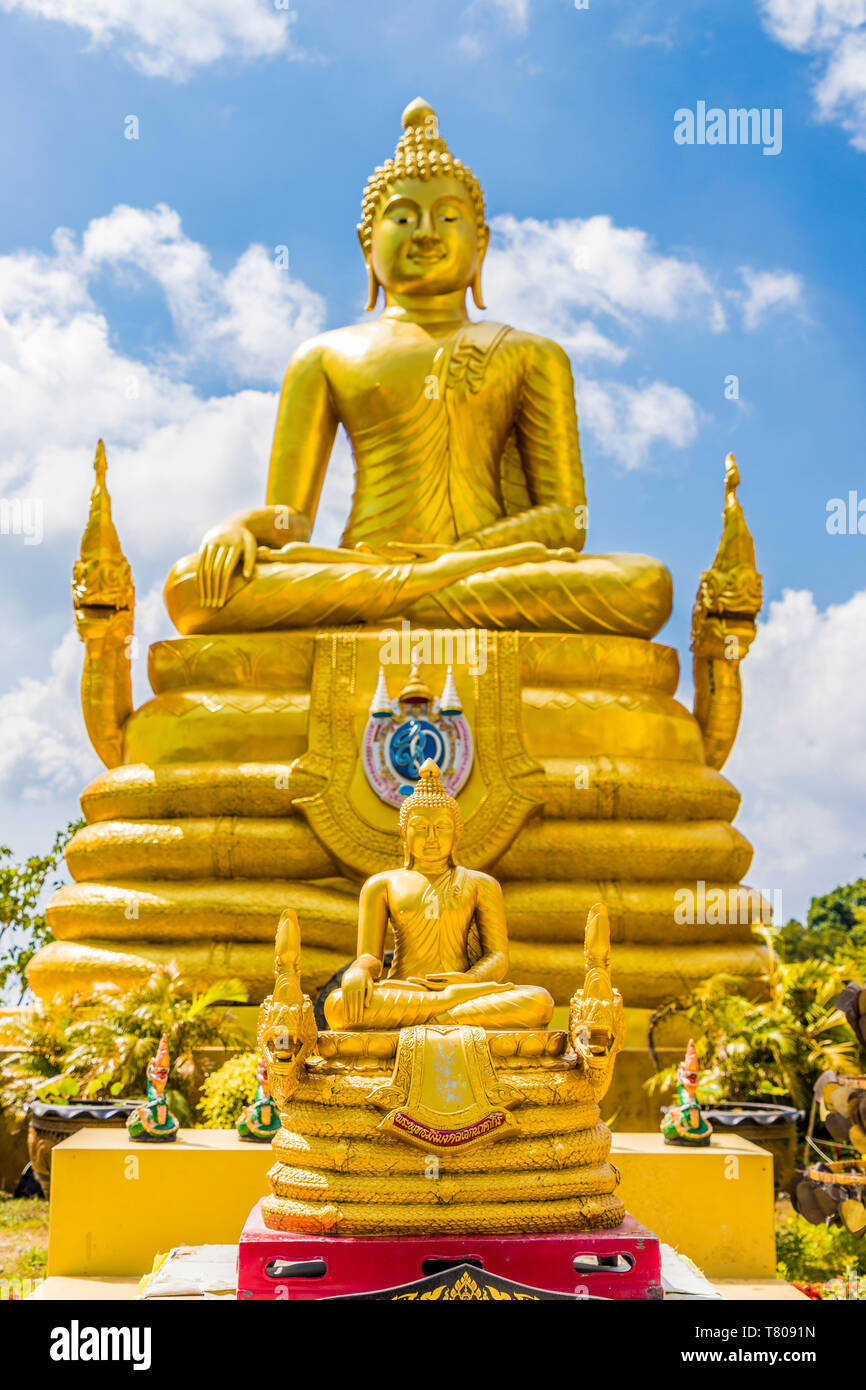 Der goldene Buddha Statue am Big Buddha komplex (Der große Buddha) in Phuket, Thailand, Südostasien, Asien Stockfoto