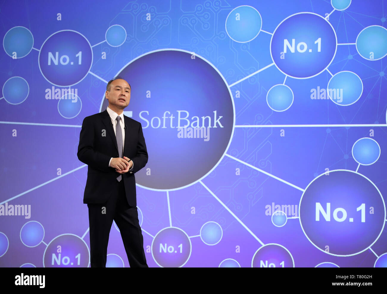 Tokio, Japan. 9. Mai, 2019. Japanische Telekommunikation Riese Softbank Group President Masayoshi Son kündigt die finanziellen Ergebnisse der Gruppe für das am 31. März 2019 in Tokio endet am Donnerstag, den 9. Mai 2019. Softbank Group 1,41 Billionen Yen Nettogewinn um 35,8 Prozent über Vorjahr. Credit: Yoshio Tsunoda/LBA/Alamy leben Nachrichten Stockfoto