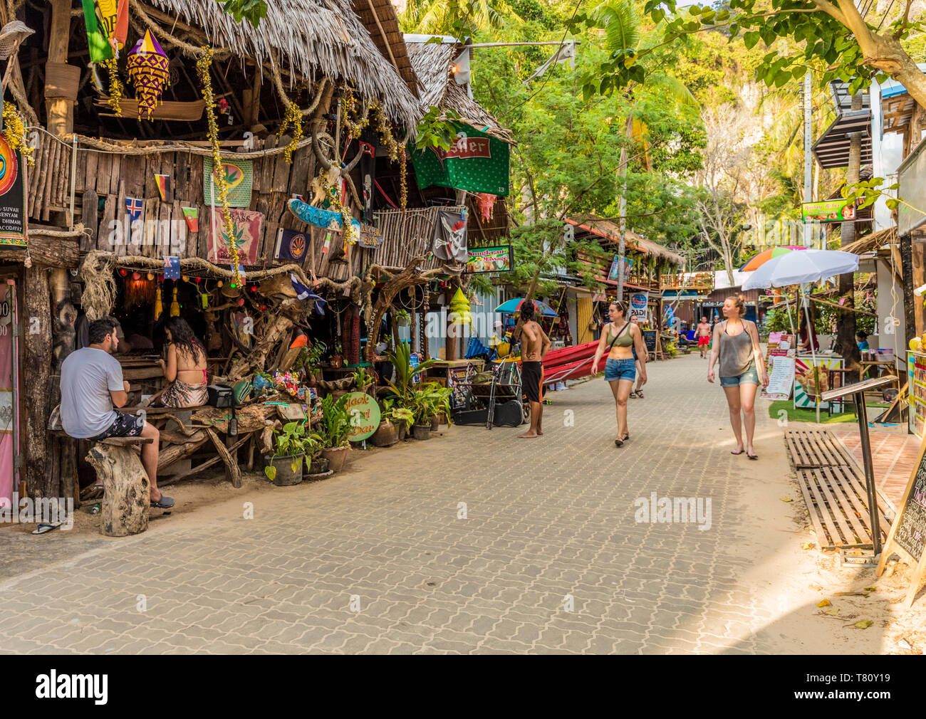 Walking Street in Railay und Ao Nang, Provinz Krabi, Thailand, Südostasien, Asien Stockfoto